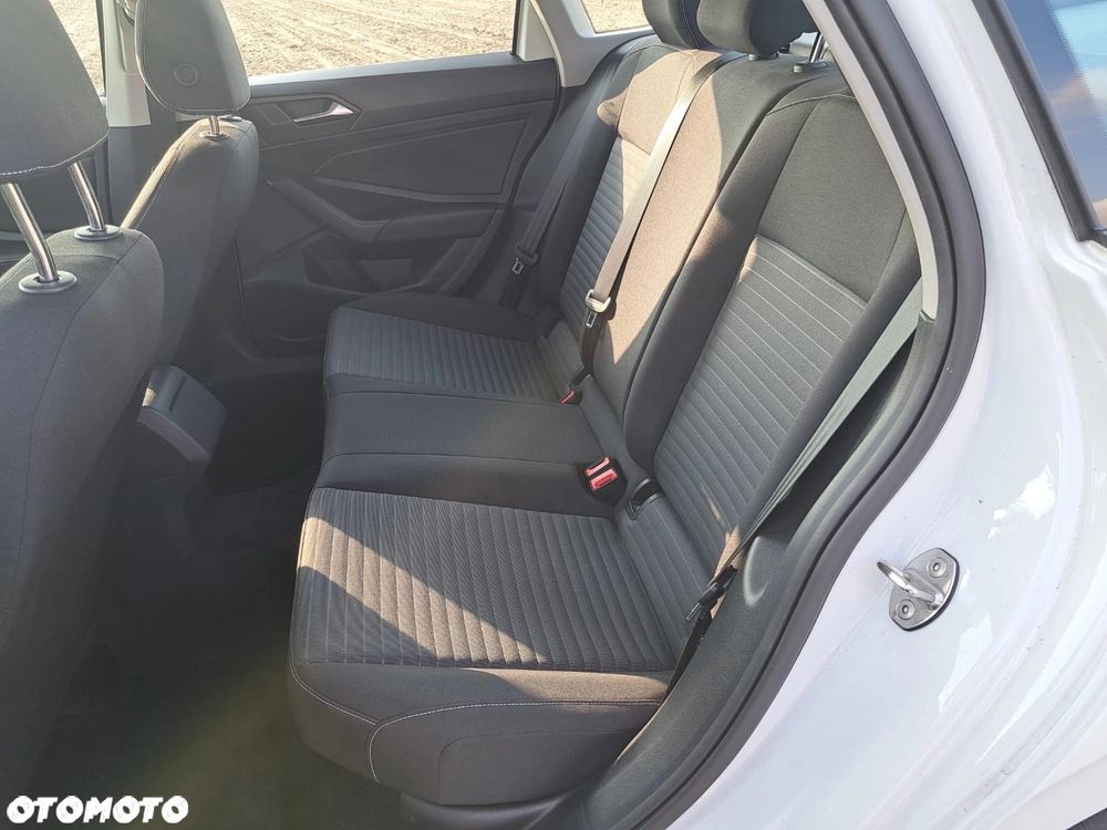 Volkswagen Jetta - 18