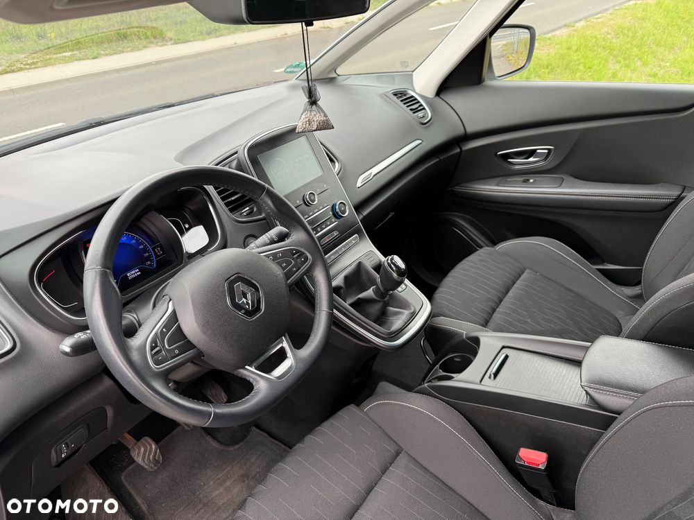 Renault Scenic TCe 140 GPF LIMITED - 10