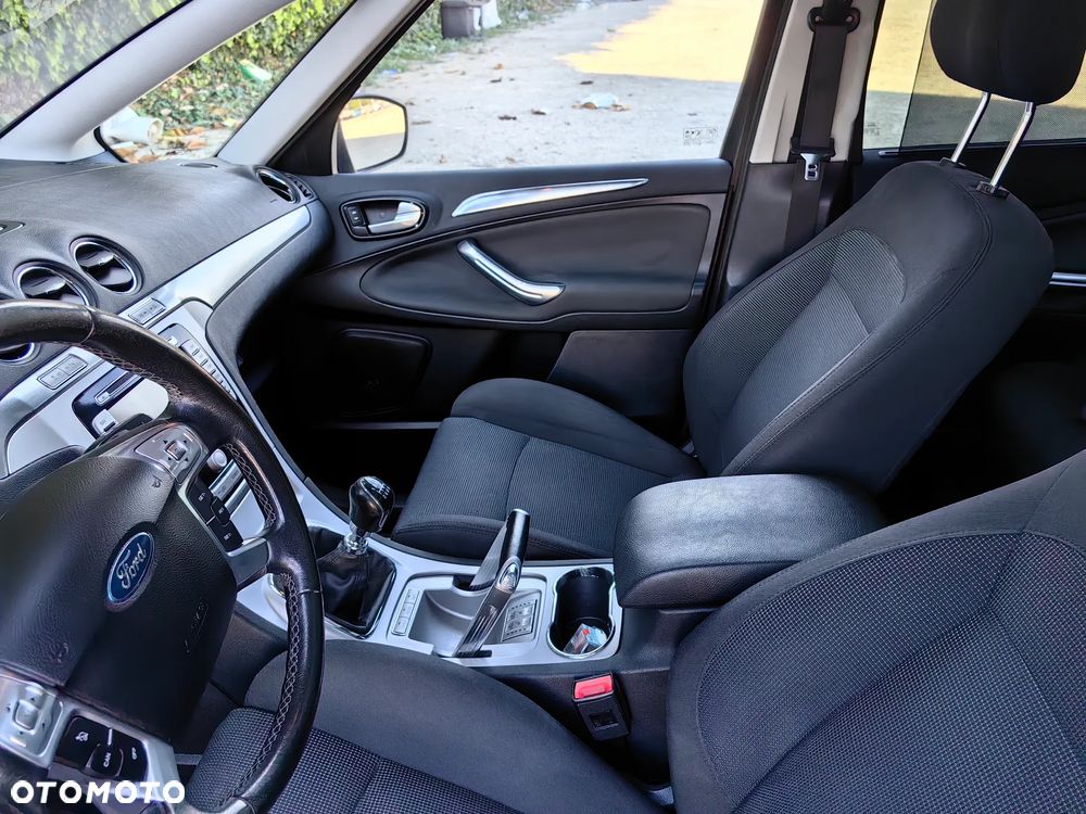 Ford S-Max 2.5 Titanium - 11