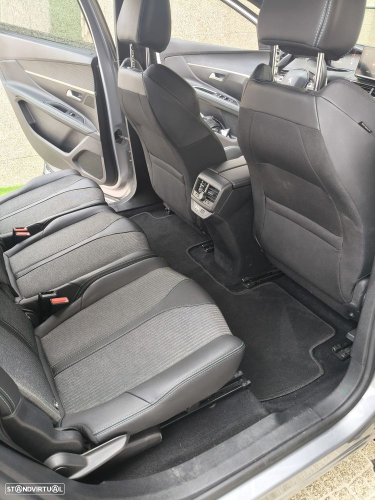 Peugeot 5008 - 13