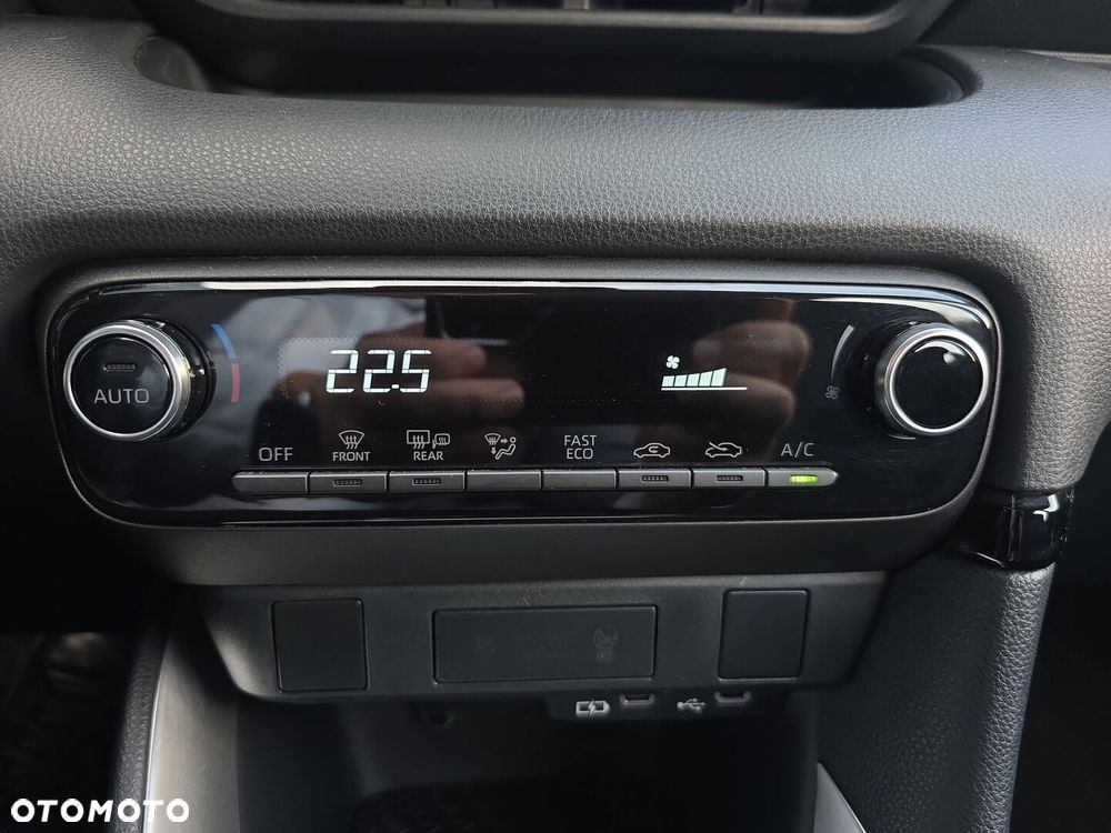 Toyota Yaris Hybrid 1.5 Comfort - 21