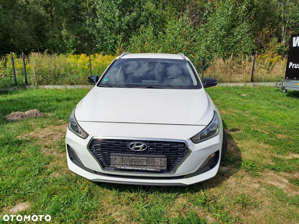 Hyundai i30 1.4 T-GDI Comfort DCT - 4