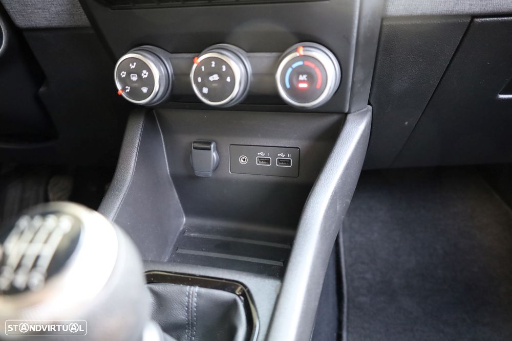 Renault Clio - 22