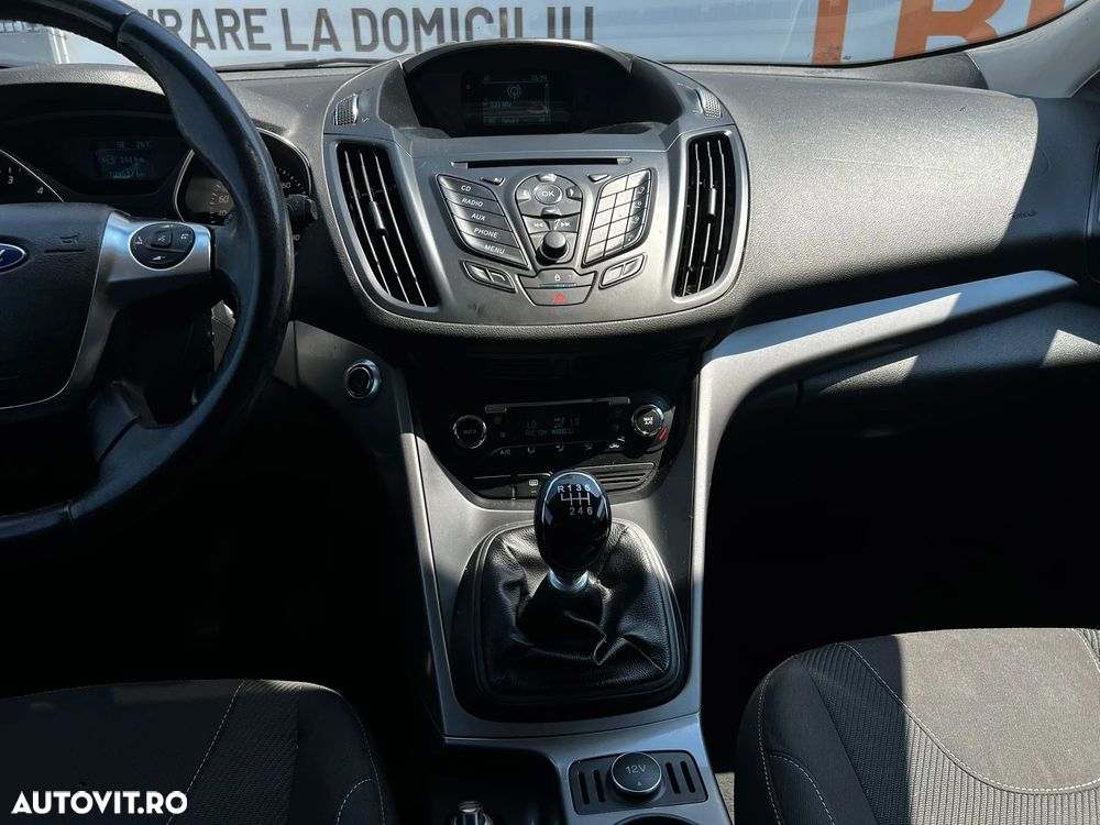 Ford Kuga - 33