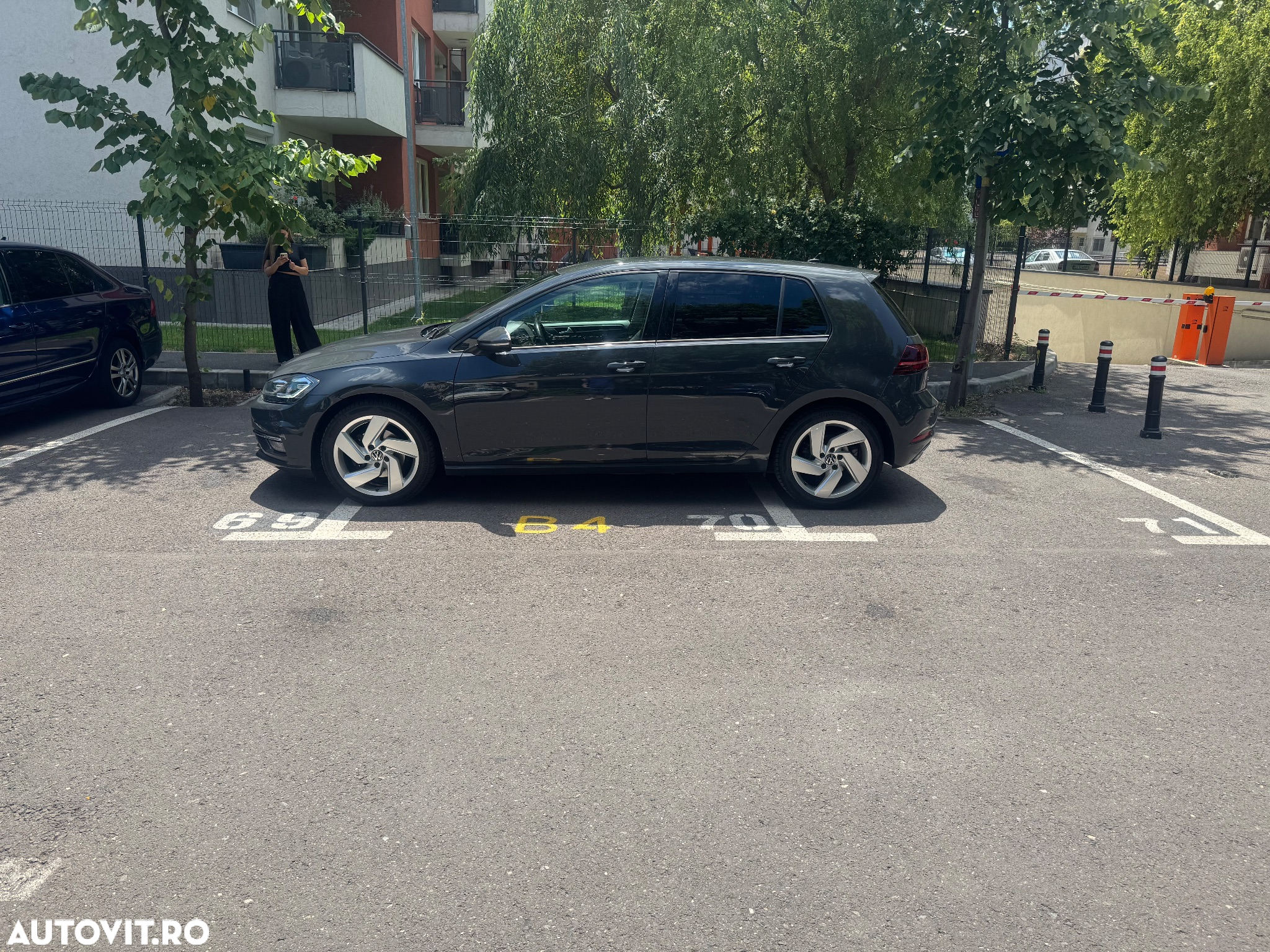 Volkswagen Golf - 6