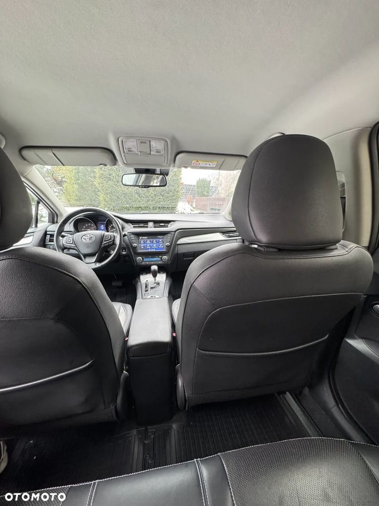 Toyota Avensis 2.0 Premium MS - 17