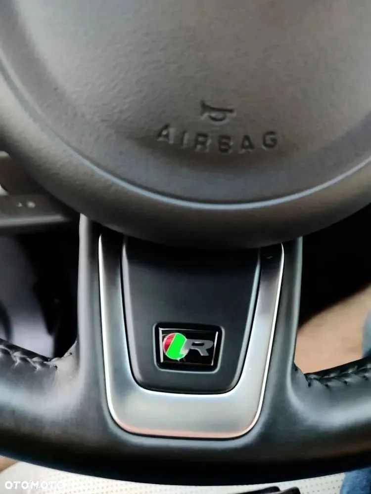 Jaguar E-Pace P300 AWD R-Dynamic SE - 21