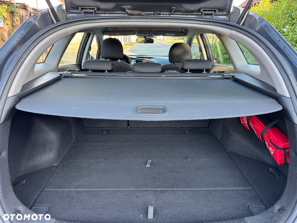 Kia Ceed 1.6 GDI ISG Dream Team Edition - 18