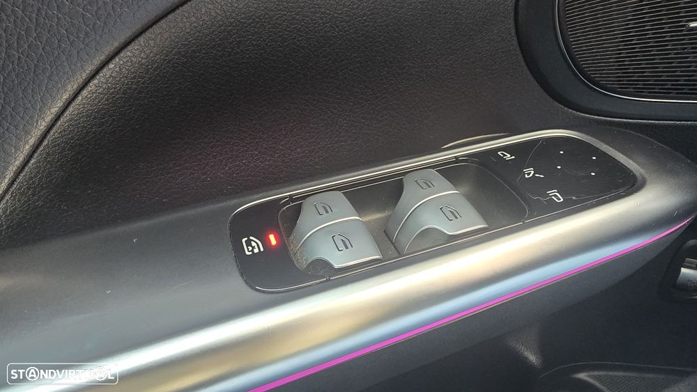 Mercedes-Benz C 300 d AMG Line - 25