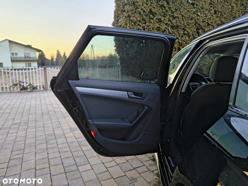Audi A4 Avant - 11
