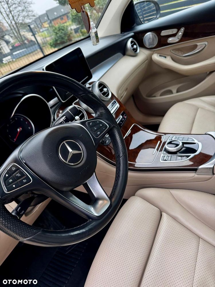 Mercedes-Benz GLC 300 4Matic 9G-TRONIC - 13
