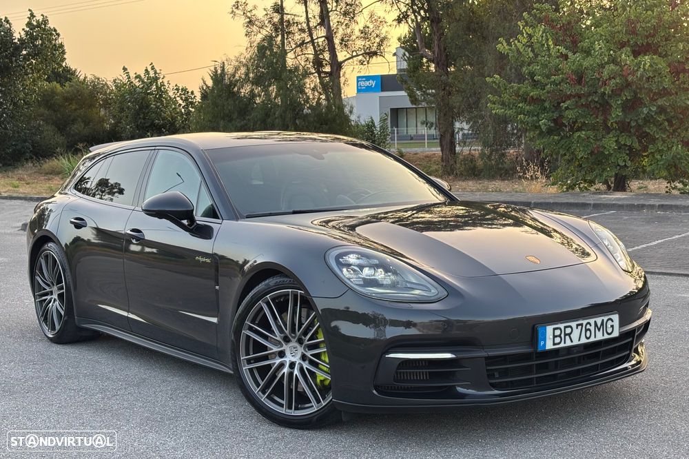 Porsche Panamera Sport Turismo - 3