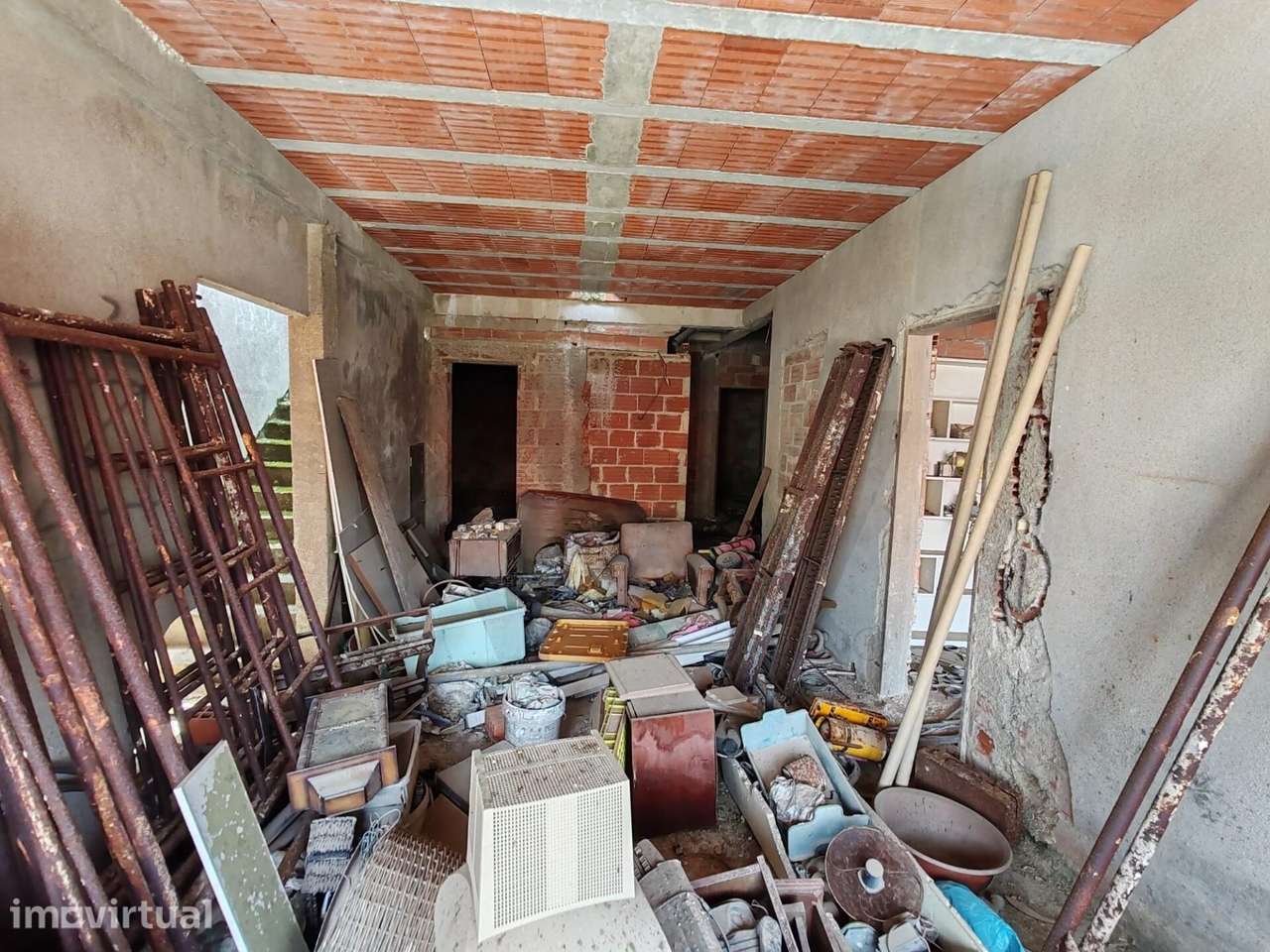 2 Lotes De Terreno com Benfeitorias - Grande imagem: 4/24