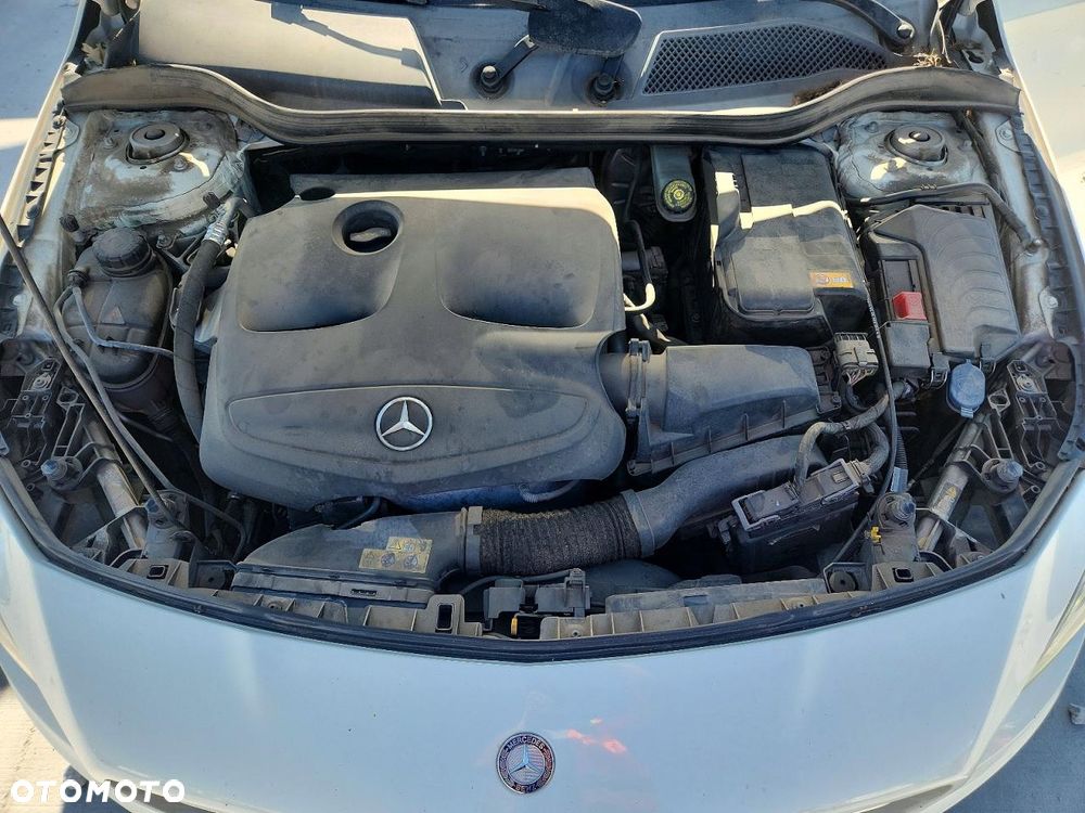 Mercedes-Benz CLA 250 7G-DCT AMG Line - 14