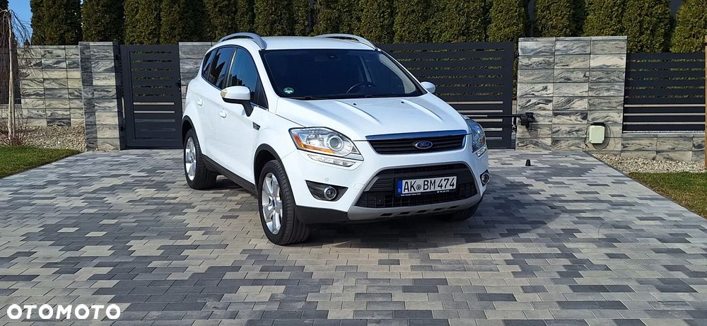 Ford Kuga 2.0 TDCi 2x4 Titanium - 4