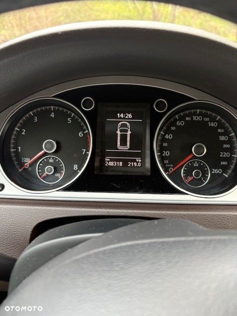 Volkswagen Passat - 9