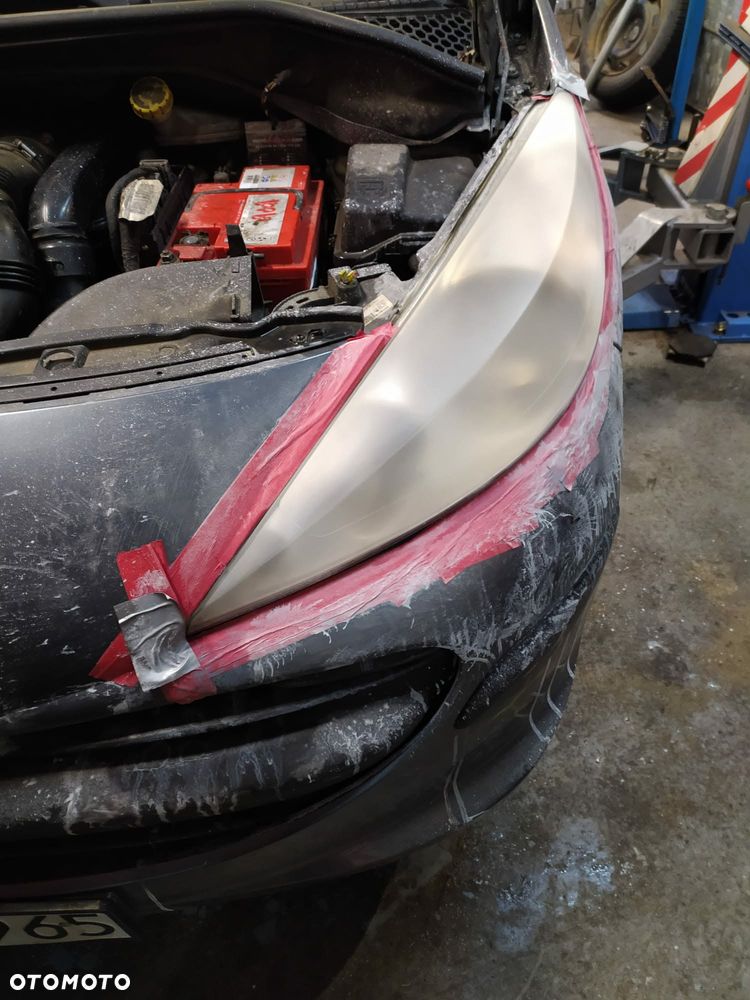 Peugeot 207 1.6 HDi - 15