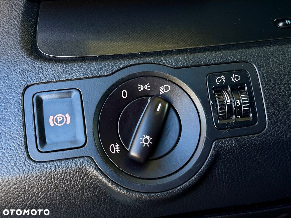 Volkswagen Passat - 22