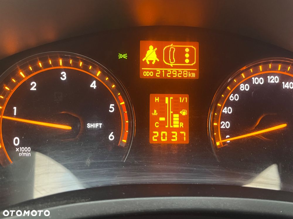 Toyota Avensis 2.2 D-4D Sol Plus - 12