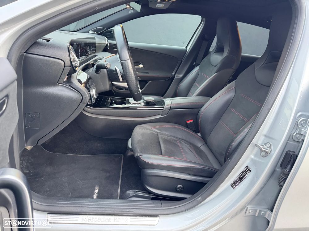 Mercedes-Benz A 250 e AMG Line - 12