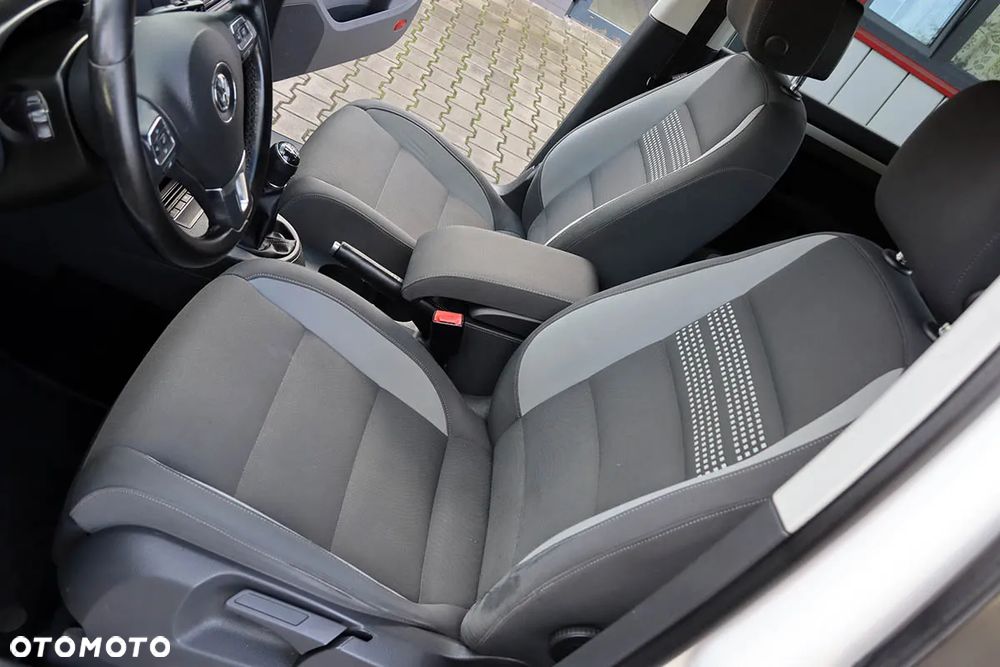 Volkswagen Touran 2.0 TDI DPF Life - 24