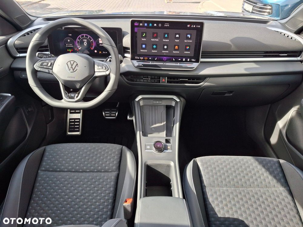 Volkswagen T-Roc 1.5 eTSI R-Line DSG - 24