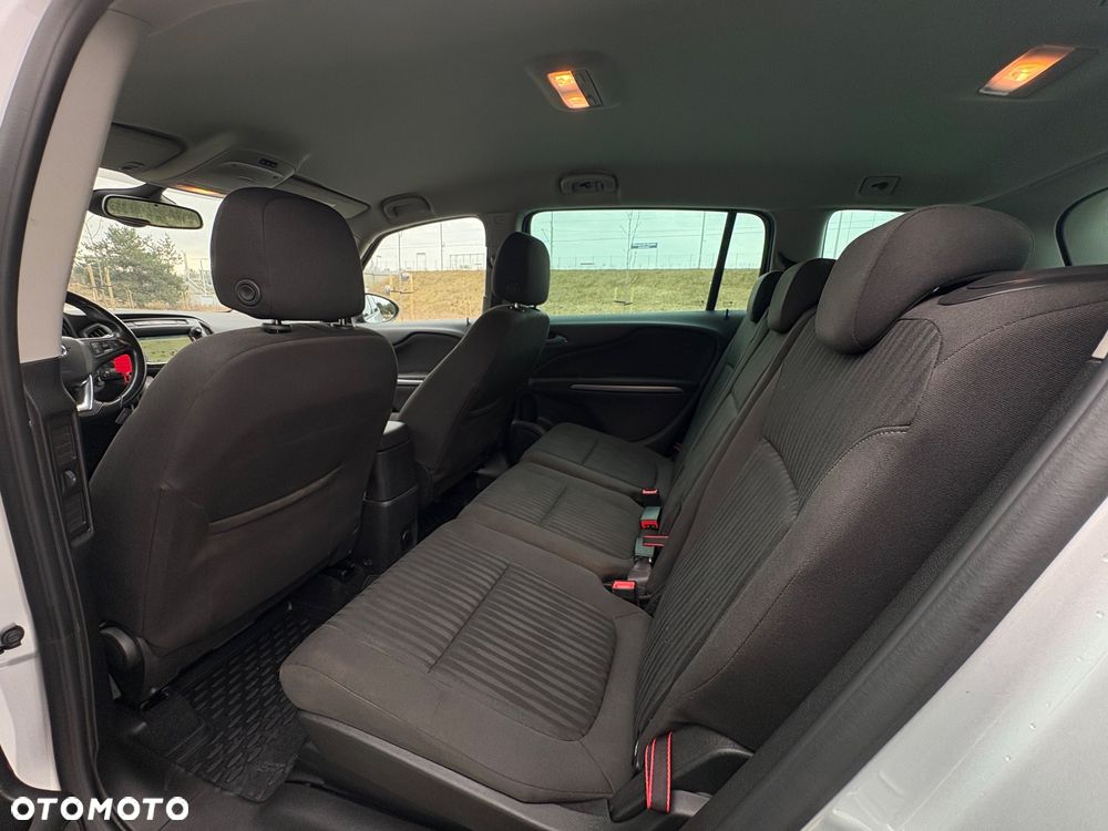 Opel Zafira - 34