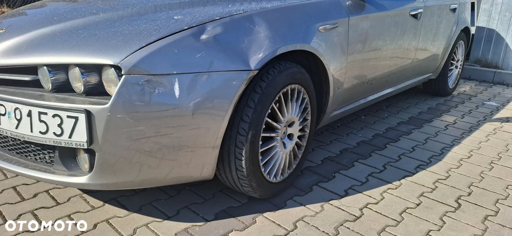 Alfa Romeo 159 Sportwagon ver-1-8mpi-impression - 2