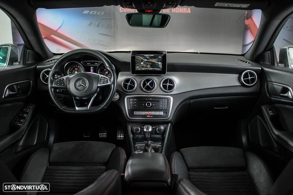 Mercedes-Benz CLA 200 d Shooting Brake AMG Line - 33