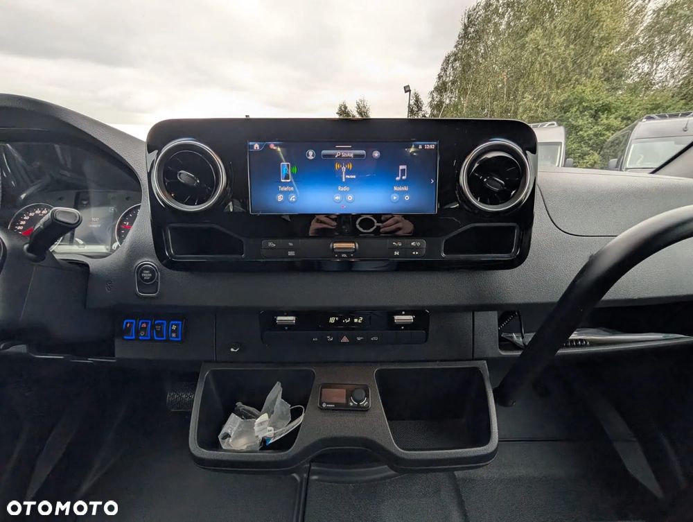 Mercedes-Benz Sprinter 519 - 19