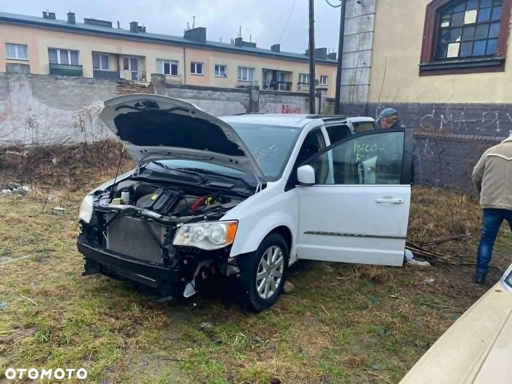 Chrysler Town & Country 3.6 Touring - 32
