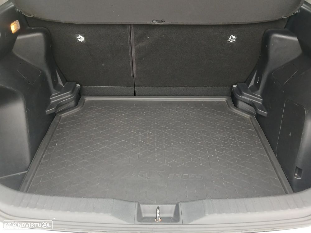 Toyota Yaris Cross 1.5 HDF Comfort Plus - 42
