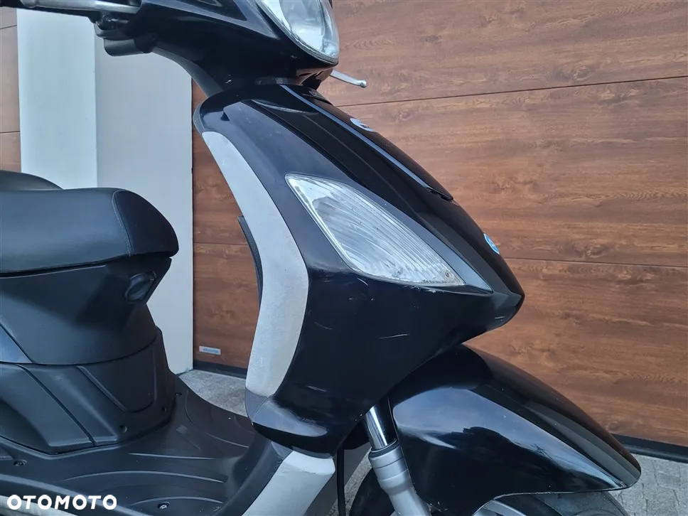 Piaggio FLY - 22