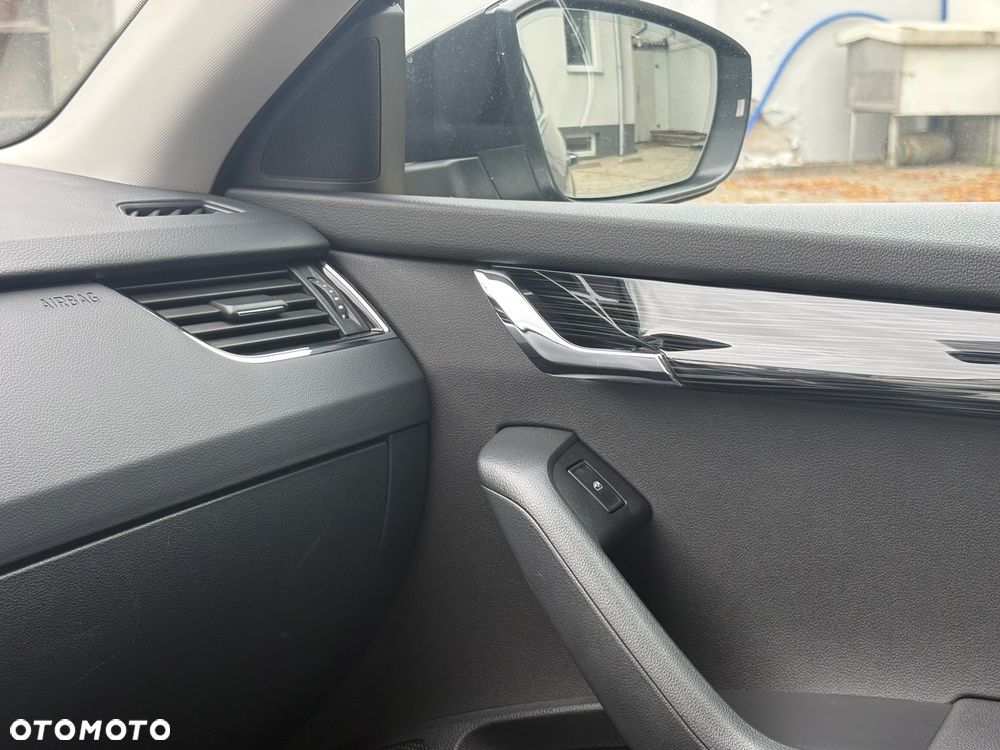 Skoda Octavia 2.0 TDI 4x4 DSG Clever - 18