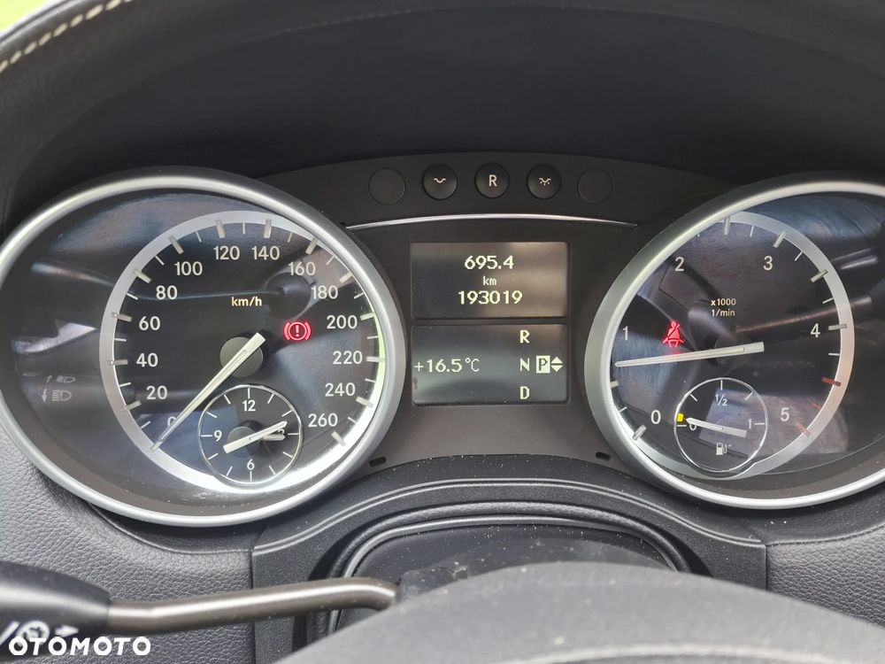 Mercedes-Benz ML - 27