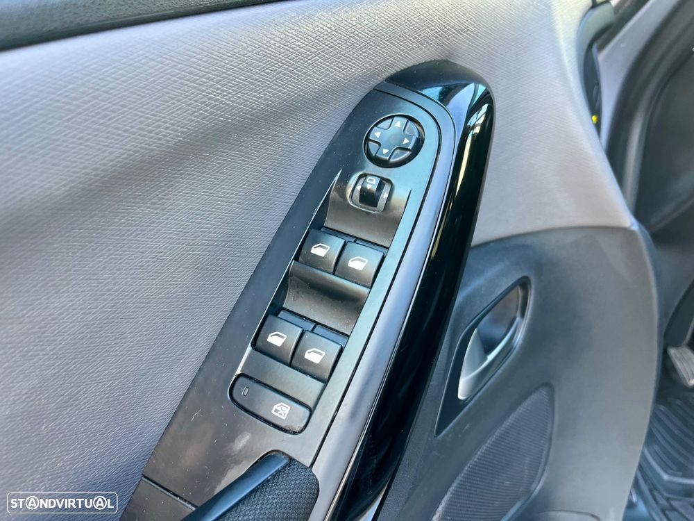 Citroën C4 PureTech 130 Stop&Start SHINE - 37
