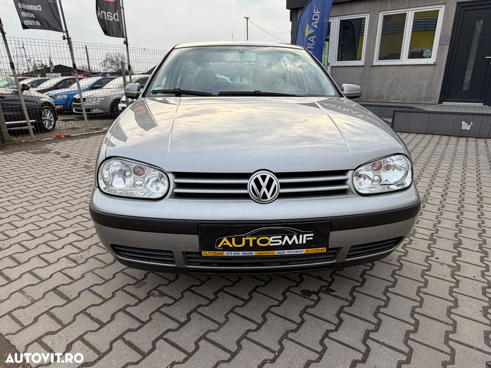 Volkswagen Golf - 24