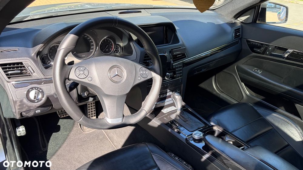 Mercedes-Benz Klasa E 500 - 12