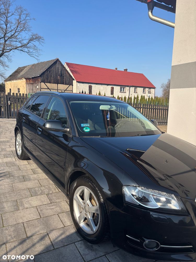 Audi A3 Sportback - 3