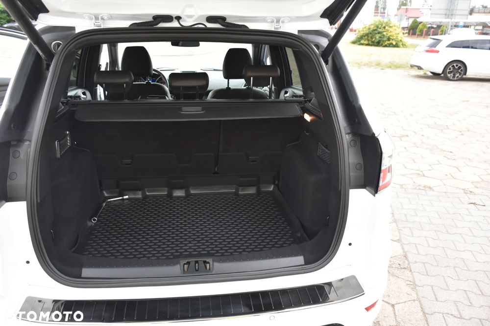 Ford Kuga - 24