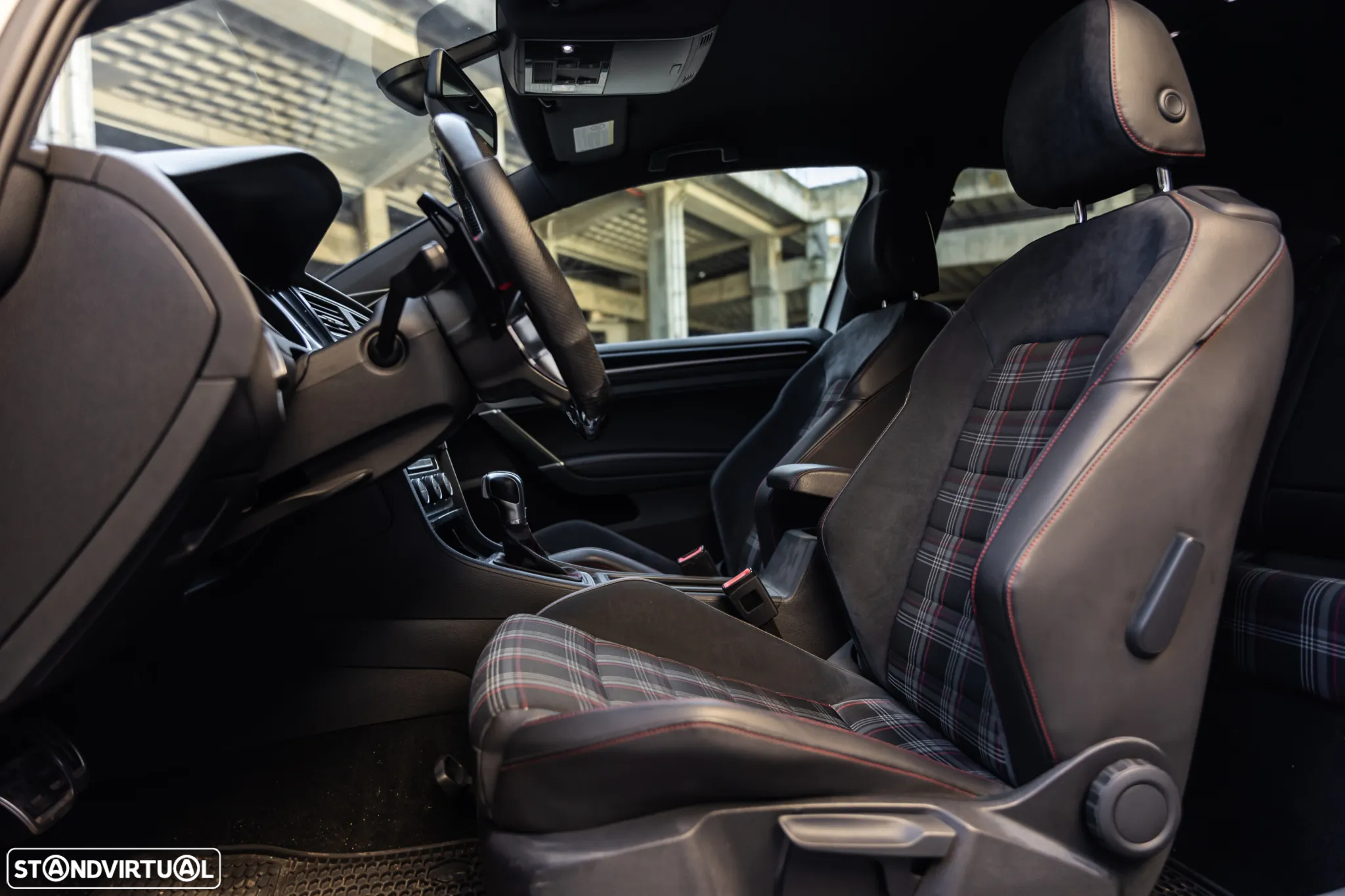 VW Golf 2.0 TSi GTi DSG Performance - 22