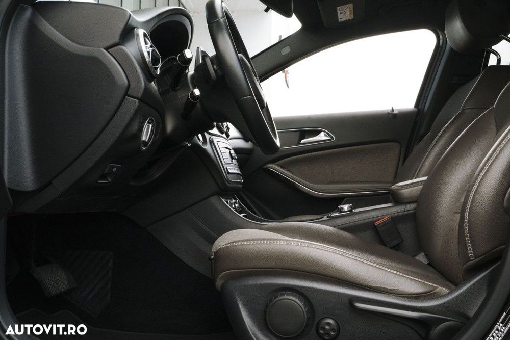 Mercedes-Benz GLA - 14