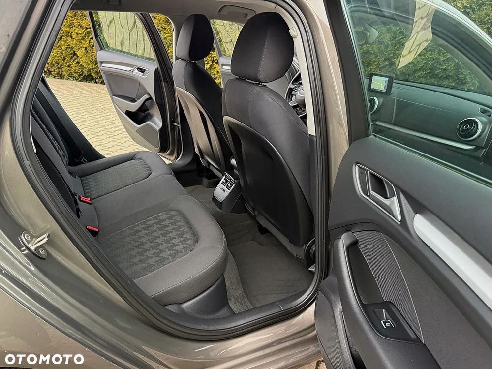 Audi A3 Sportback 1.4 TFSI Attraction - 6