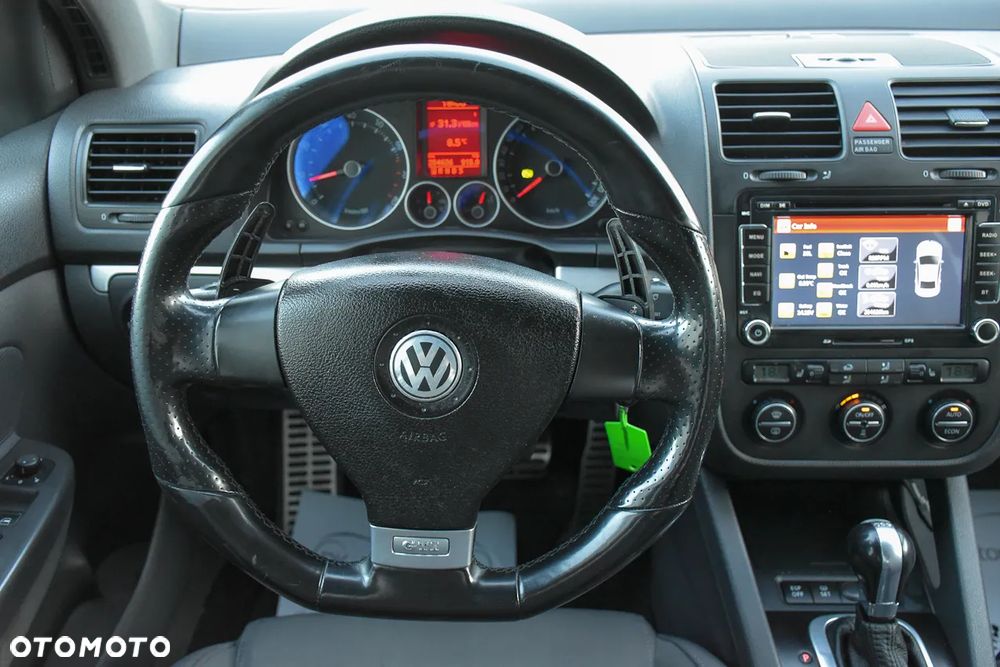 Volkswagen Golf 2.0 GTI DSG - 29
