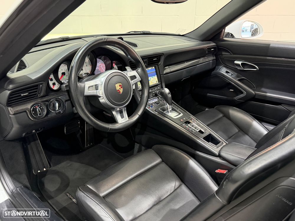 Porsche 911 (991) Turbo S Cabriolet - 5