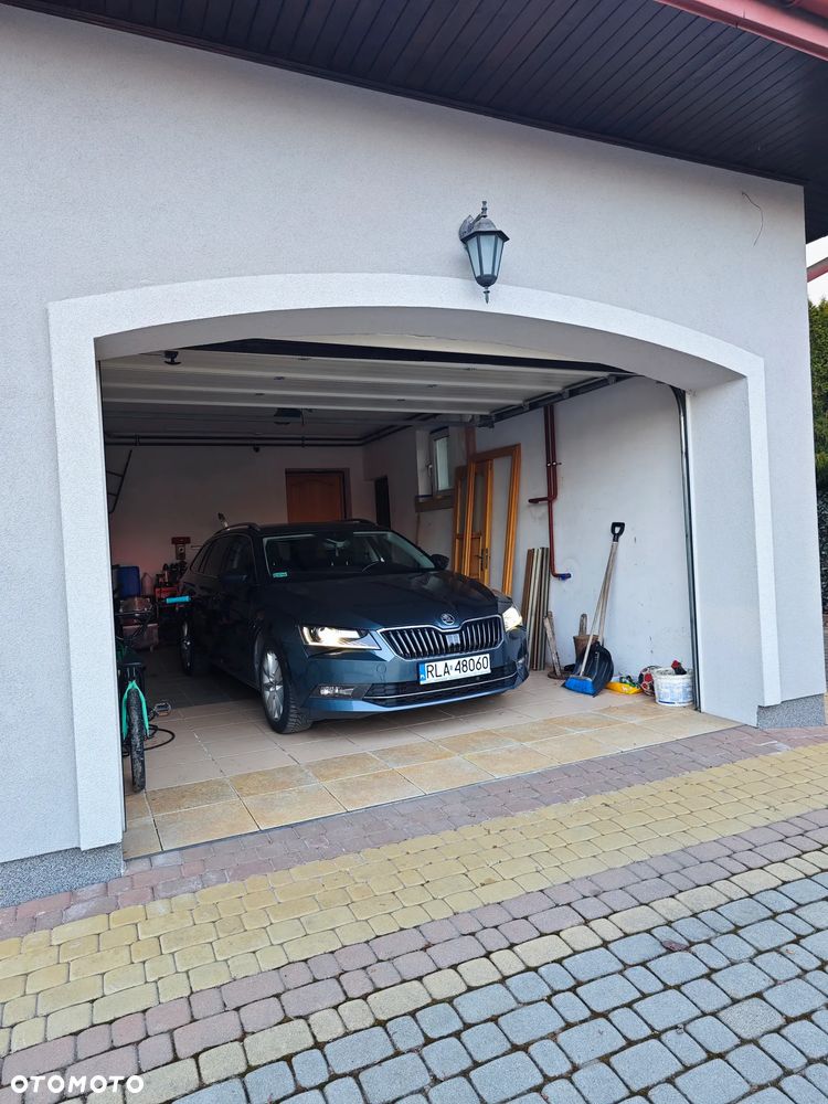 Skoda Superb 2.0 TDI Style - 22