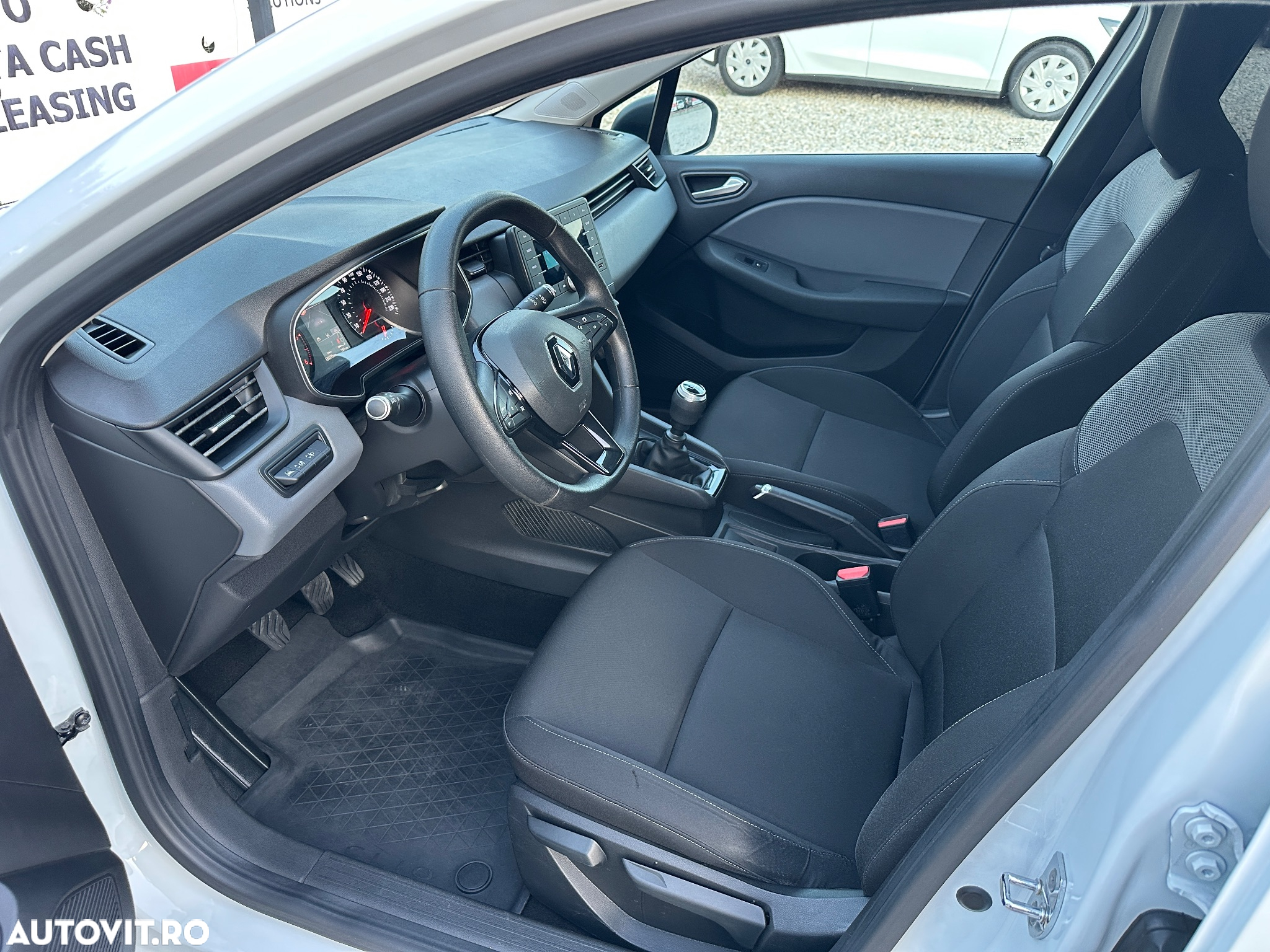 Renault Clio IV 1.5 Energy dCi 90 Expression - 8
