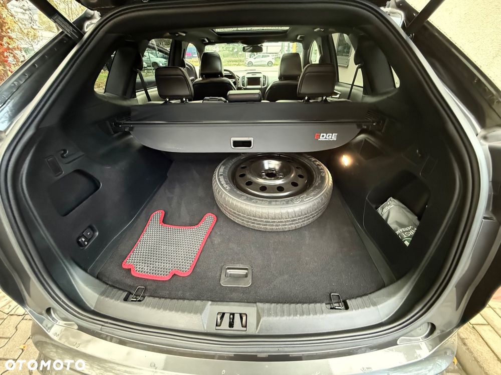 Ford Edge - 26
