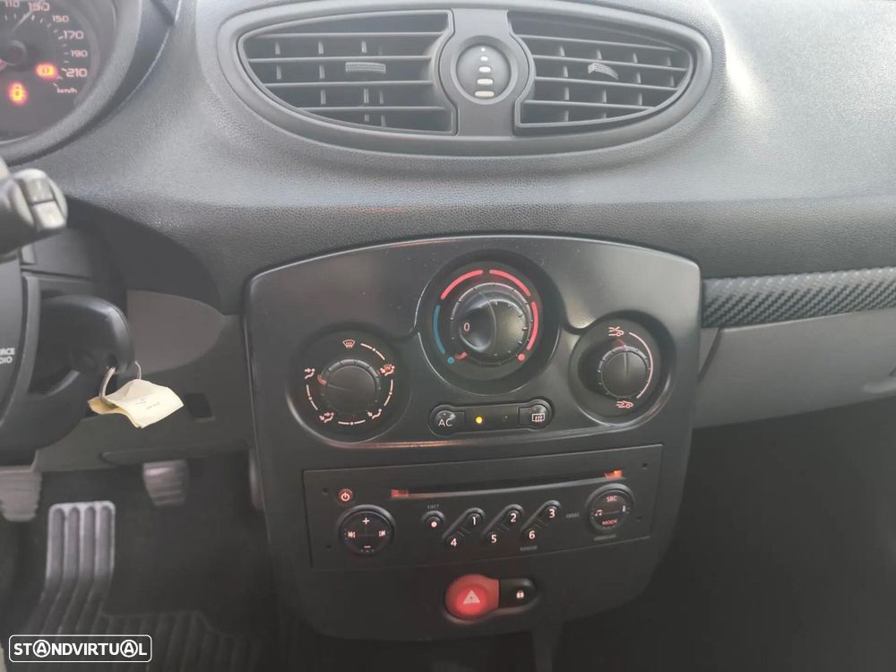 Renault Clio 1.2 16V Dynamique - 13