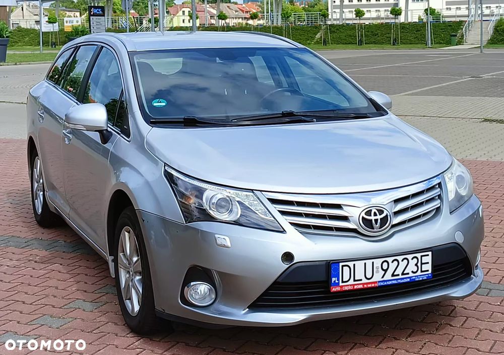 Toyota Avensis 2.0 Style MS - 18